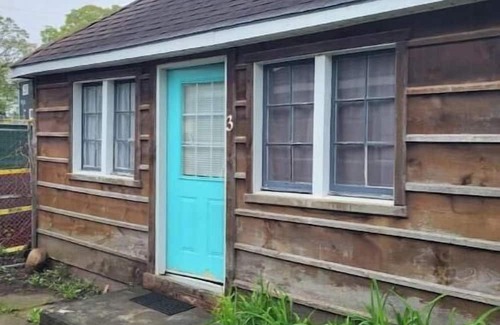 Grand Bend Cabina | Cozy Cabin #3 one block to beach
