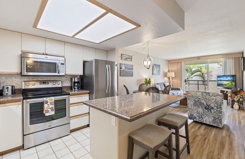 Kihei Condominio | Perch - King Suite at Maui Banyan | Steps from the Beach | South Kihei Gem