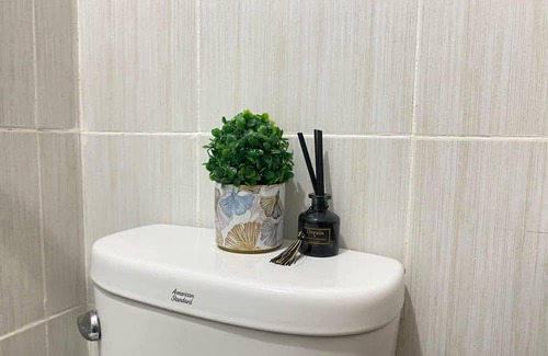 Cagayan de Oro Condominio | Angelic Studio Condo Unit with WiFi, AC in Fabulous Cagayan De Oro City