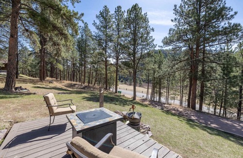 Rapid City Cabina | Forest Cabin, Hottub, 7 beds,