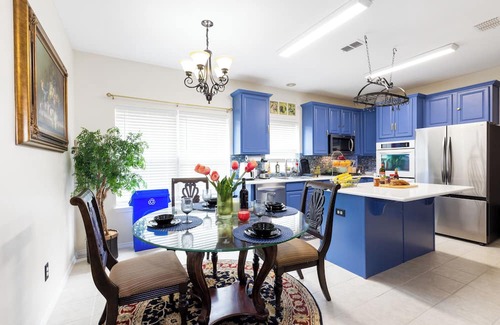 Allen Casa | Charming 3-bedroom guest house with WiFi, AC in tranquil Allen