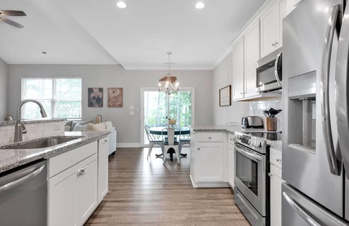 Westport Casa | Quiet 3BR Retreat near LKN
