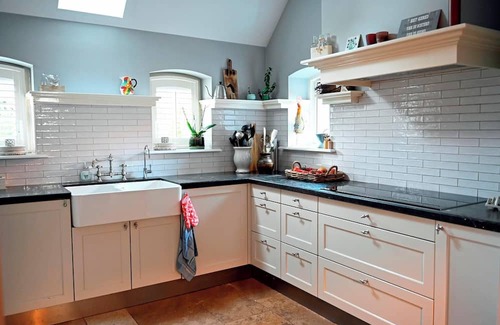 Vriezenveen Casa | Luxury and rural holiday home in a cozy village