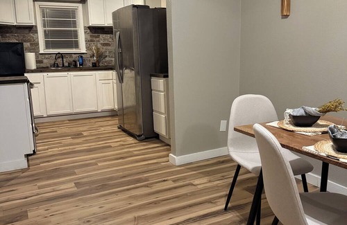Plainview Casa | Charming 4-bedroom house with patio for grilling and large backyard in Plainview