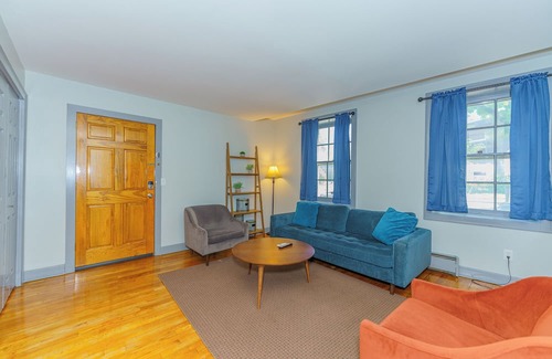 Albany Casa | Massive 5BD/4BA 3-Story Duplex @ Downtown Albany