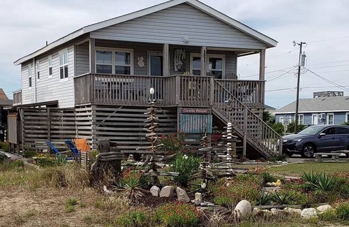 Colington Cabaña | Counting Pelicans + Ocean View + Pelican Hunt in Kill Devil Hills, NC