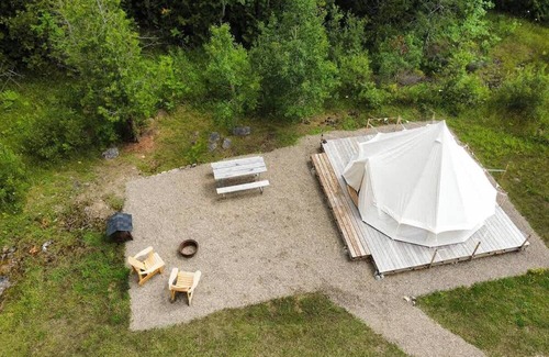 Miller Lake Casa | "Fox's Den" Glamping Tent