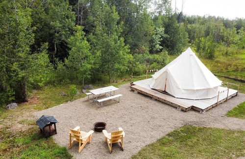 Miller Lake Casa | "Fox's Den" Glamping Tent