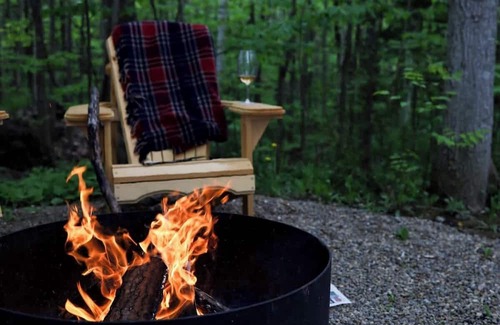 Miller Lake Casa | Boho Glamping near Tobermory