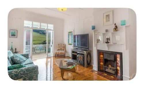 Kiama Otro | Beautiful renovated pet friendly farmhouse in the rolling green hills of Kiama