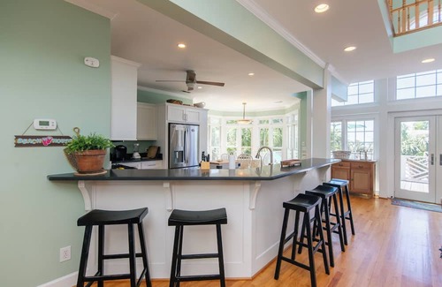 Edisto Island Casa | Casa Del Sol-Ocean View Home One Block from Beach Access-Free WiFi,Screened Porch,Crow's Nest