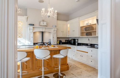 Beamish Casa | Osborne Villa - Four Bedroom House, Sleeps 8