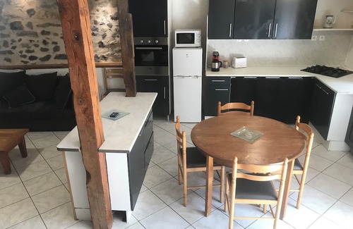 Yronde-et-Buron Casa | Charming rentals in the heart of Auvergne