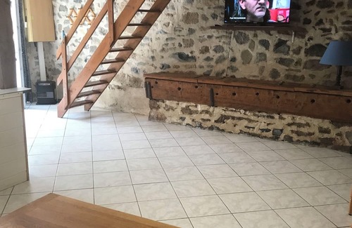 Yronde-et-Buron Casa | Charming rentals in the heart of Auvergne