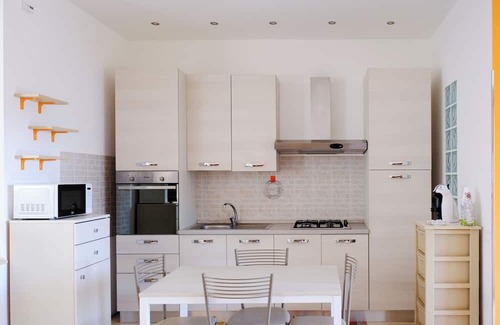 Locri Apartamento | A place away from the city chaos, in a serene and relaxing environment.