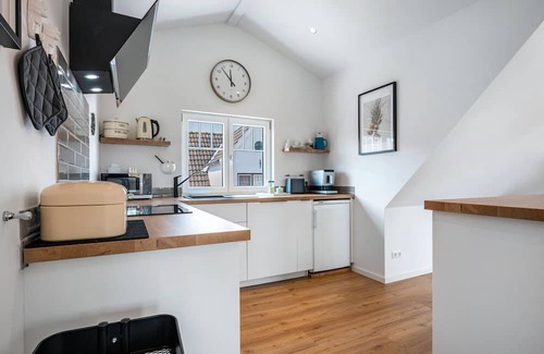 Wesselburen Apartamento | Apartamento 'Nordseeperle' con balcón y Wi-Fi