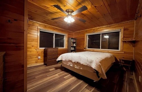 Aroostook Casa | Charming 3-bdrm cabin in Bridgewater. Sits on a farm right on Canadian border