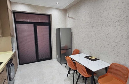 Nasimi Apartamento | Charming Apartment with Side Sea View, Steps from the Metro