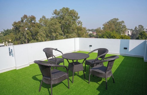 Lajpat Nagar Apartamento | 1BHK Boho Escape in Lajpat Nagar