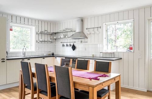 Bergshamra Cabaña | Quaint 3 room cottage fully equipped in Stockholm.