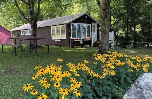 Post Mills Cabina | Lake Cabin in Vermont with WiFi