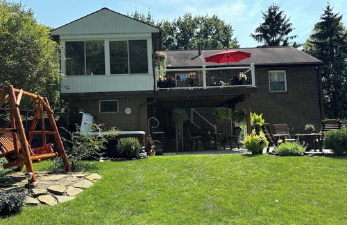 Plum Casa | US Open Home 0.4 miles from Oakmont Country Club Plum Pa