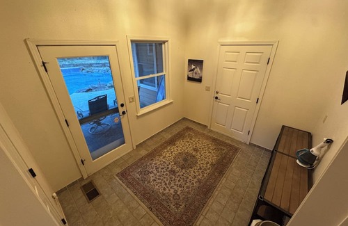 Squaw Valley Casa | Spacious 5-bdrm house in charming Yokuts Valley with AC, WiFi near Kings Canyon
