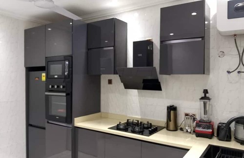 Adentan Apartamento | Spacious 3BR Apartment in Adentan with City Views
