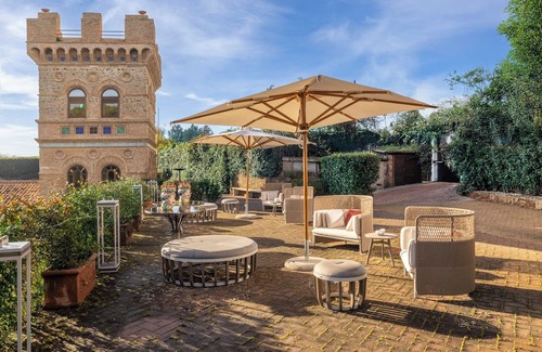 Vatican Apartamento | Tower of the Moon - Luxury Stay with St. Peter View