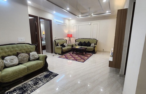 Zirakpur Apartamento | 2-bedroom apartment in lovely Nabha with AC, WiFi. Enjoy your stay