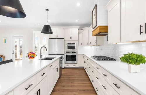Clayton Casa | Family/Dog Friendly Retreat - 1ac Fenced Backyard + Games