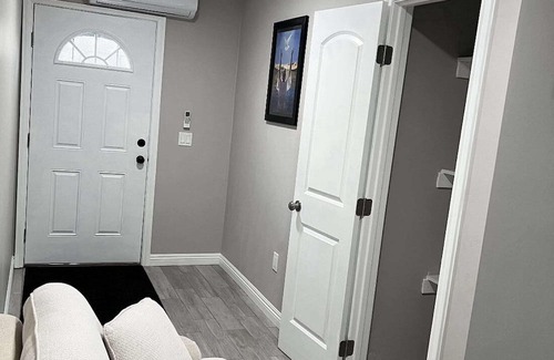 Oildale Casa | New ADU - Charming 1-bedroom house with AC, WiFi in fabulous Bakersfield
