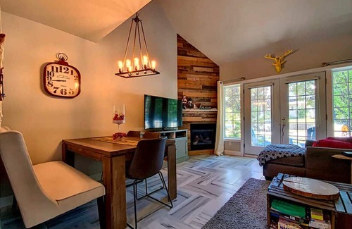 L'Anse-Saint-Jean Chalet De Esquí | Chalet in the heart of the Mont-Édouard ski slopes -ski in, ski out
