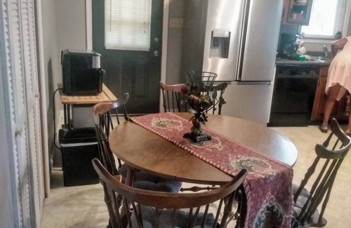 Minturn Casa | Bell’s Place “ You’re at home at Bell’s Place“! Family friendly
