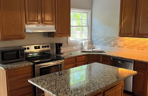 Cary Casa | Grand 3Bedroom Retreat in Cary