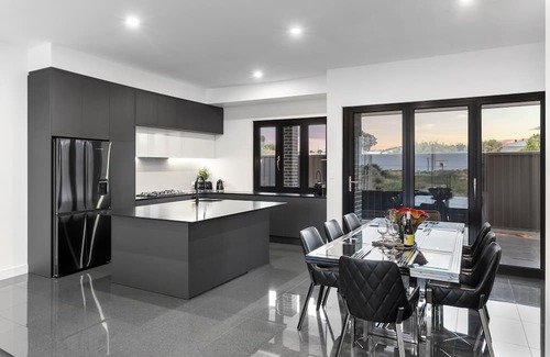 Moana Casa | 1 min walk to beach - 8 min drive to McLaren Vale -Luxury Beach House