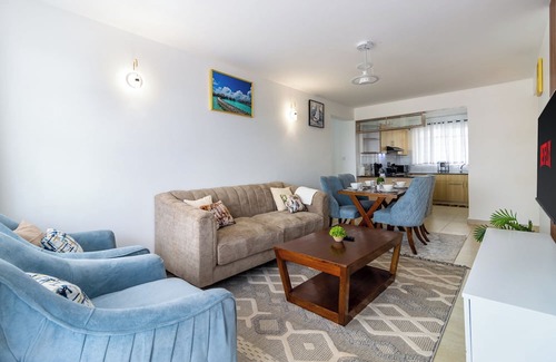 Ruiru Apartamento | Spacious 3-bedroom apartment with WiFi, swimming pool in vibrant Tatu City
