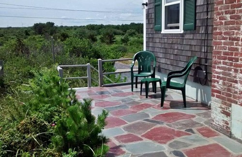 Sagamore Beach Cabaña | Dog-friendly oceanfront 3-Bedroom Cottage with AC and Stunning Views
