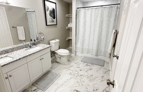 Fort Worth Casa | Ctrl+Alt +Relax - Cozy Work Stay house with WiFi, AC in Fort Worth
