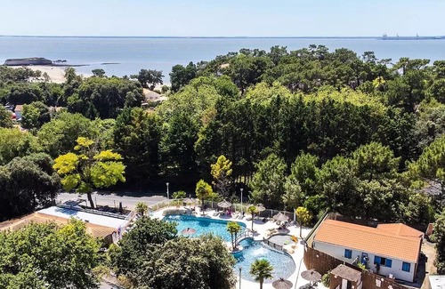 Meschers-sur-Gironde Chalet De Esquí | Chalet 58m² - 3 bedrooms - 2 bathrooms - covered terrace + Air conditioning + TV + LV + oven* 6 people