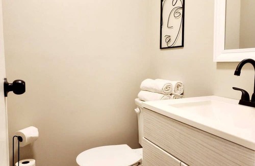 Ashland Apartamento | Cozy compact Studio in Ashland, PA, High-speed Wi-Fi , AC & Complimentary coffee