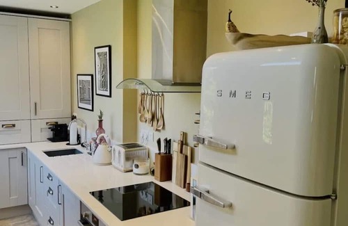 West Bridgford Casa | Cosy 2-bedroom home located in the heart of West Bridgford - Inc enclosed garden