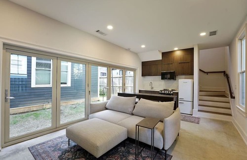 Reynoldstown Cabaña | Tiny Home by the Beltline and The Eastern. Great, walkable location