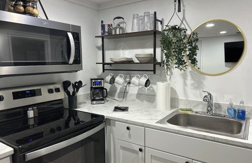 Grandview Casa | Ultimate 2 King Ensuite Contemporary 14 guests + Apt 5Bdrm