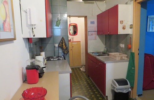 Sarajevo Apartamento | Tranquil 3-bedroom apartment with WiFi in strict center of Sarajevo