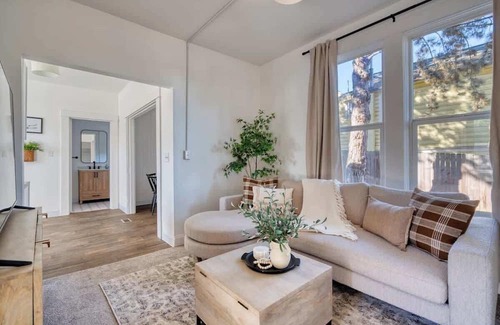 Corbett - Terwilliger - Lair Hill Casa | Haven by the Hill - Downtown & OHSU Proximity!