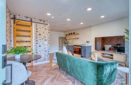 Woodstock Apartamento | The Woodstock Inn ~ Reed College & Vintage Shops