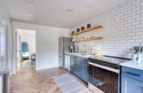 Woodstock Apartamento | The Woodstock Inn ~ Reed College & Vintage Shops