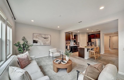 Santa Rosa Casa | Located just minutes from the Green Music Center, and close to renowned wineries