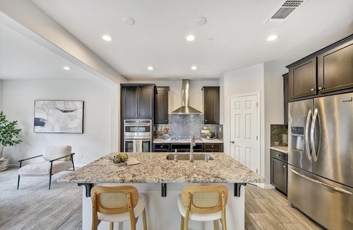 Santa Rosa Casa | Located just minutes from the Green Music Center, and close to renowned wineries